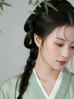 AI中式复古电脑桌面壁纸 | 豆青宋制汉服温婉女子8K超高清无水印套图