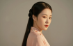 AI中式复古电脑桌面壁纸 | 浅粉绣花披肩旗袍柔美民国少女8K无水印套图