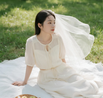 清新治愈AI美图 | 人像草地柔光高清图集